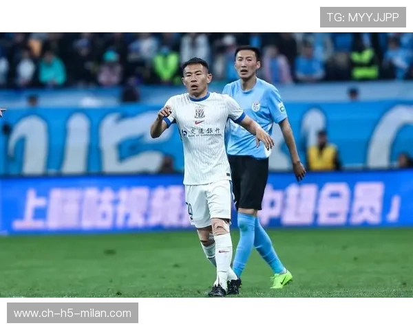 大连英博逼平强大的申花，原因曝光，4人上榜，引发足球圈大讨论